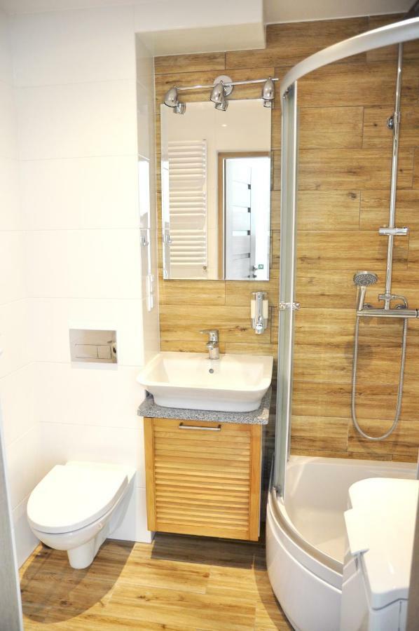 Apartament Z Klimatyzacja Apartment Kolobrzeg Luaran gambar